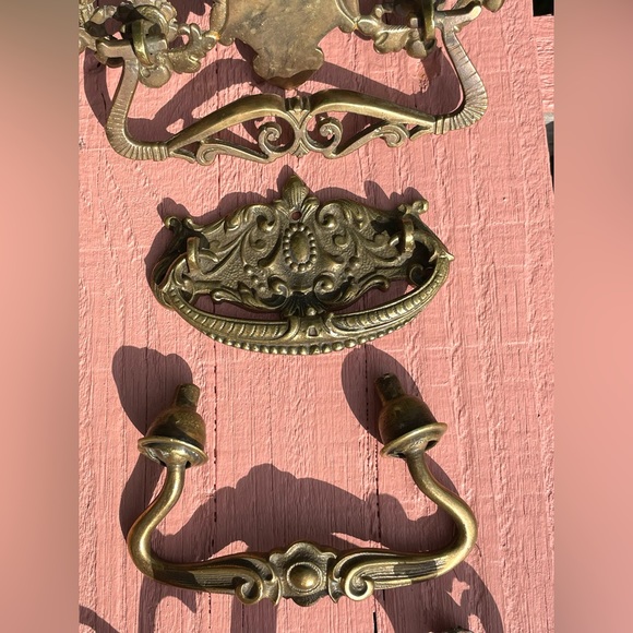 Set Of 6 Vintage Cast Iron Drawer Pulls. Variety Set. - Picture 10 of 15